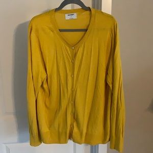 Great condition but wrinkled mustard yellow cardi